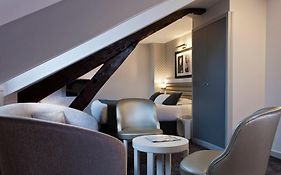 Hotel Icône  3*